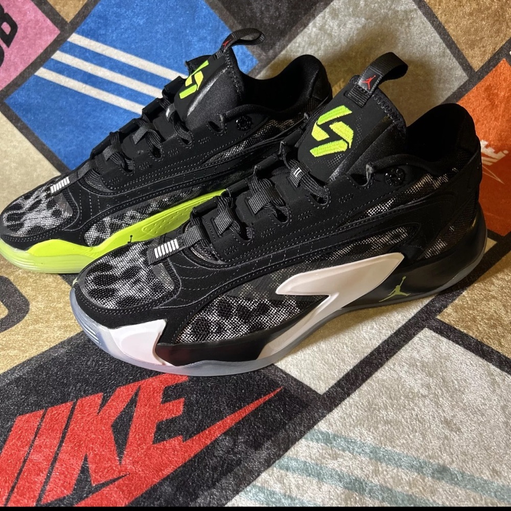 Jordan Luka 2 in Black and White Volt Size 12 for Men’s